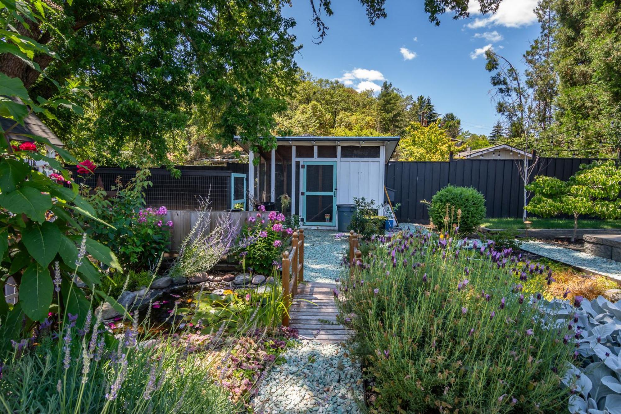 Chic Rv Retreat, Stunning Yard In Roseburg Hotel Luaran gambar