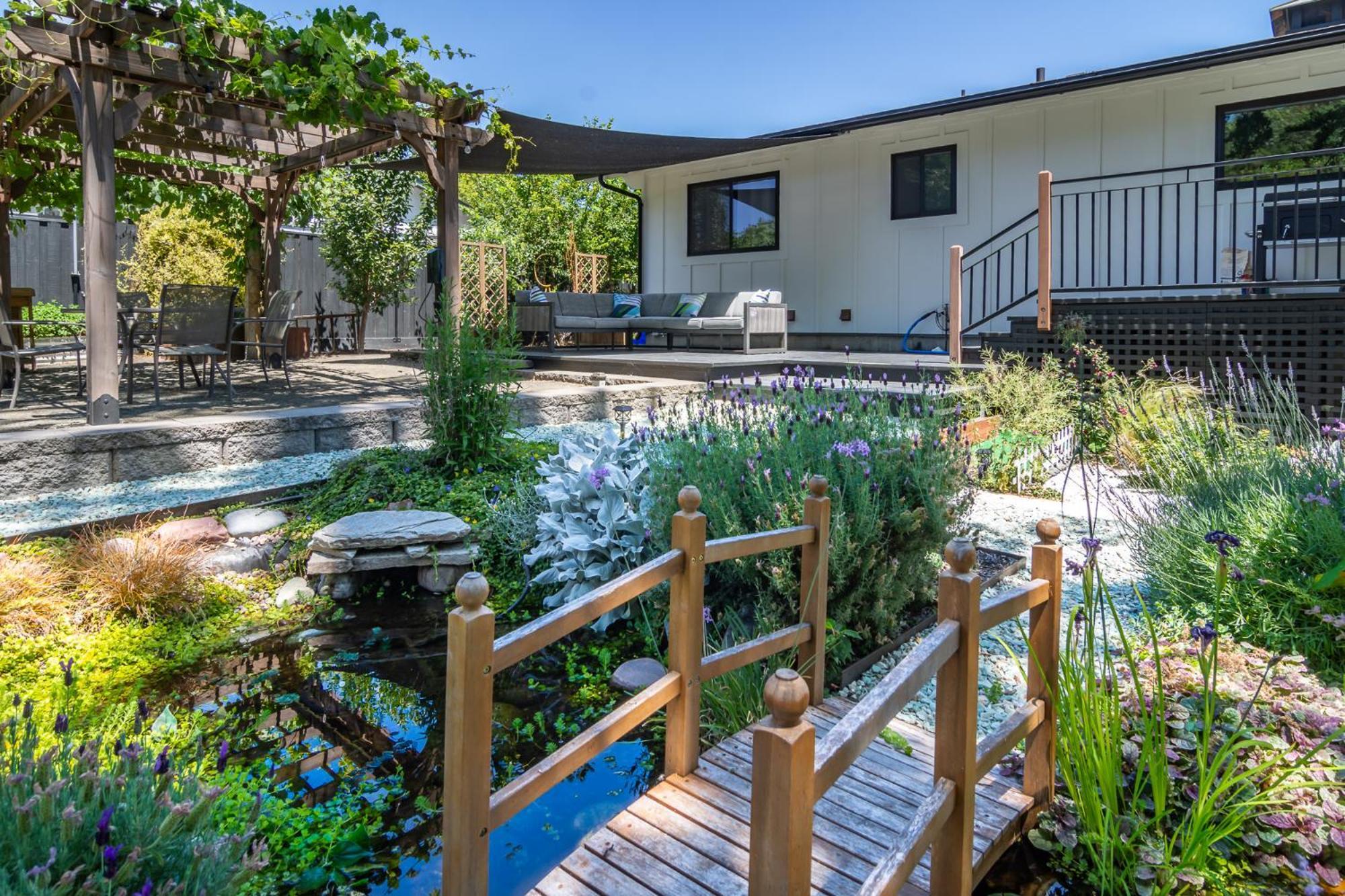 Chic Rv Retreat, Stunning Yard In Roseburg Hotel Luaran gambar