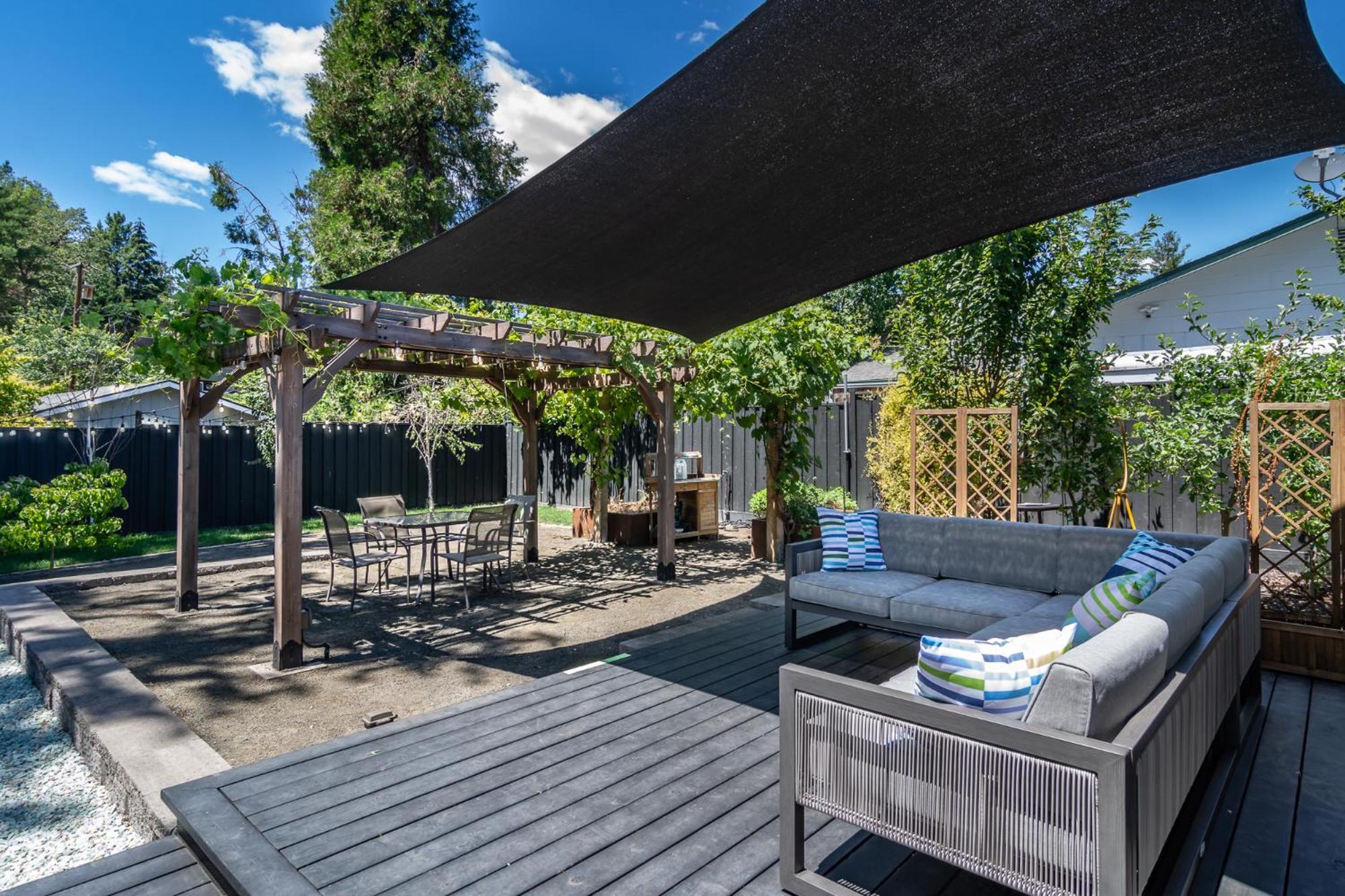 Chic Rv Retreat, Stunning Yard In Roseburg Hotel Luaran gambar