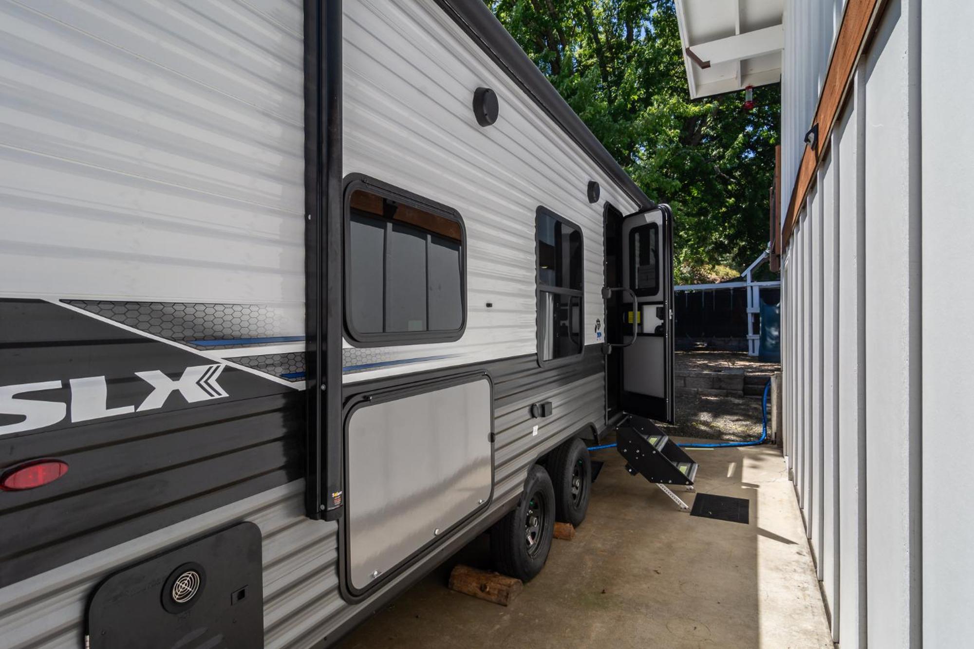 Chic Rv Retreat, Stunning Yard In Roseburg Hotel Luaran gambar