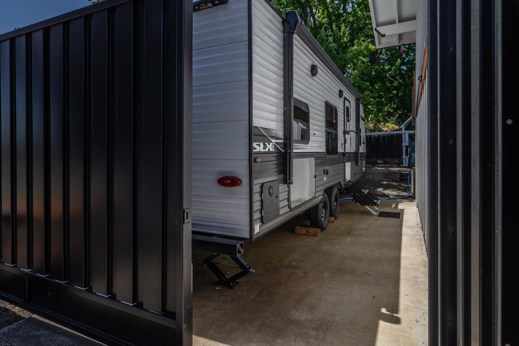 Chic Rv Retreat, Stunning Yard In Roseburg Hotel Luaran gambar