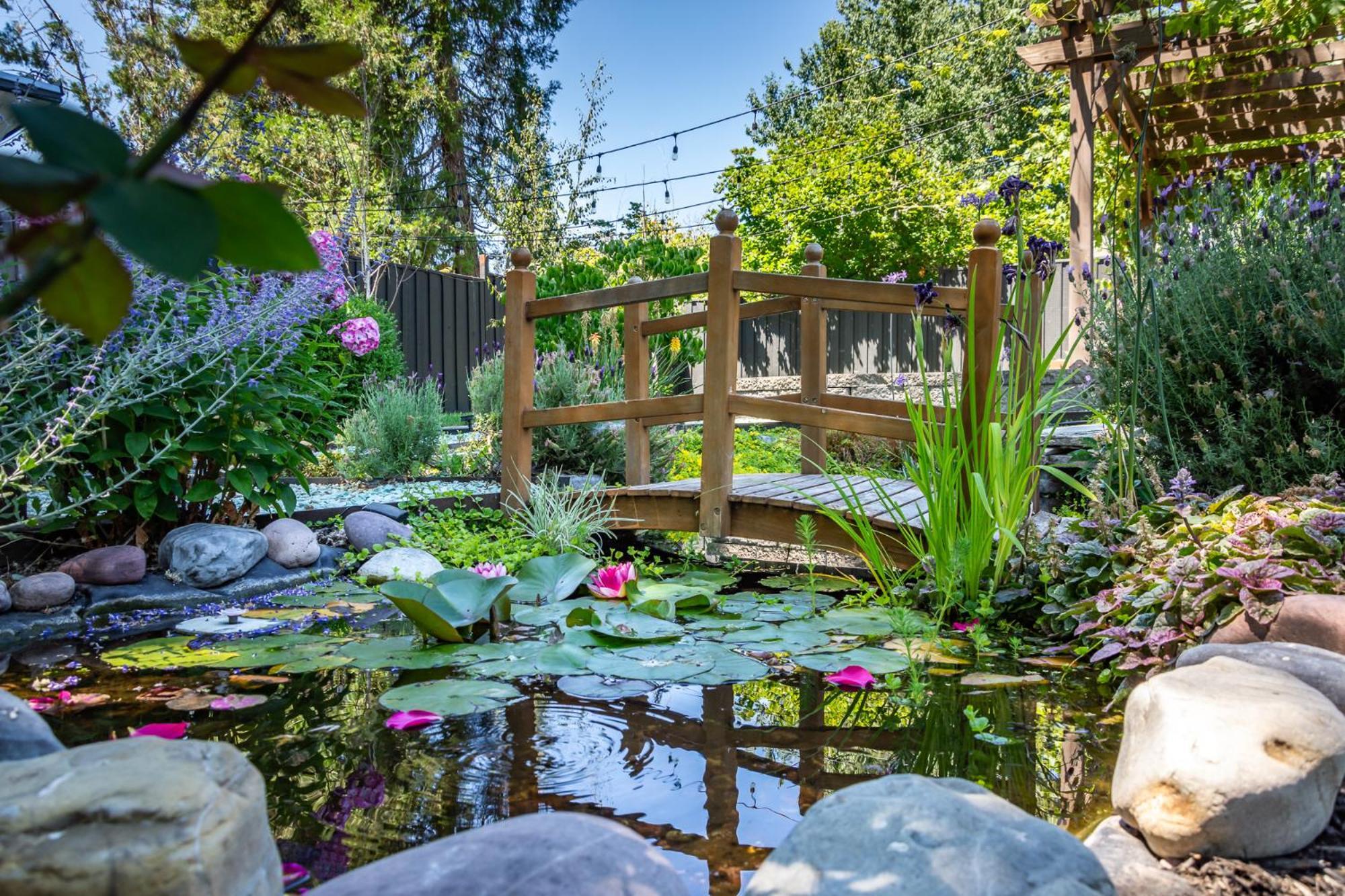 Chic Rv Retreat, Stunning Yard In Roseburg Hotel Luaran gambar
