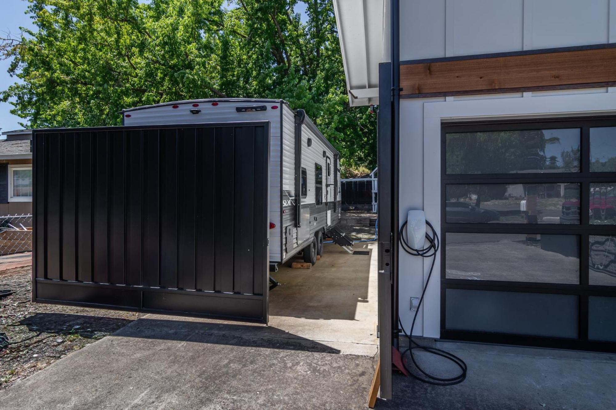 Chic Rv Retreat, Stunning Yard In Roseburg Hotel Luaran gambar