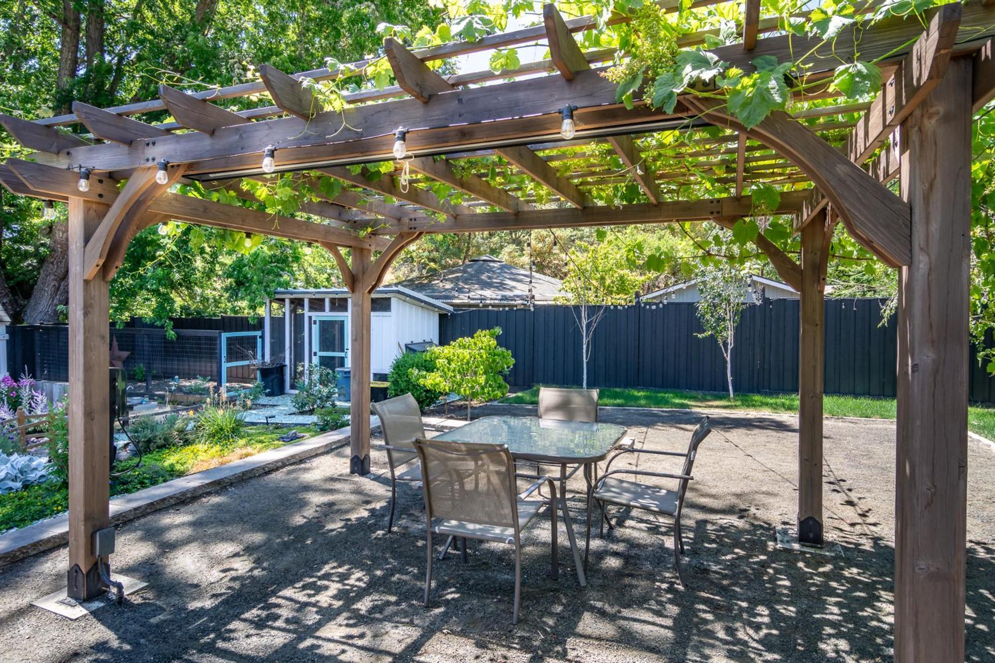 Chic Rv Retreat, Stunning Yard In Roseburg Hotel Luaran gambar
