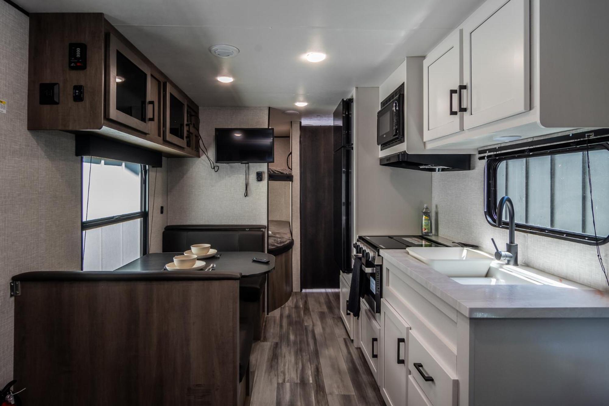 Chic Rv Retreat, Stunning Yard In Roseburg Hotel Luaran gambar