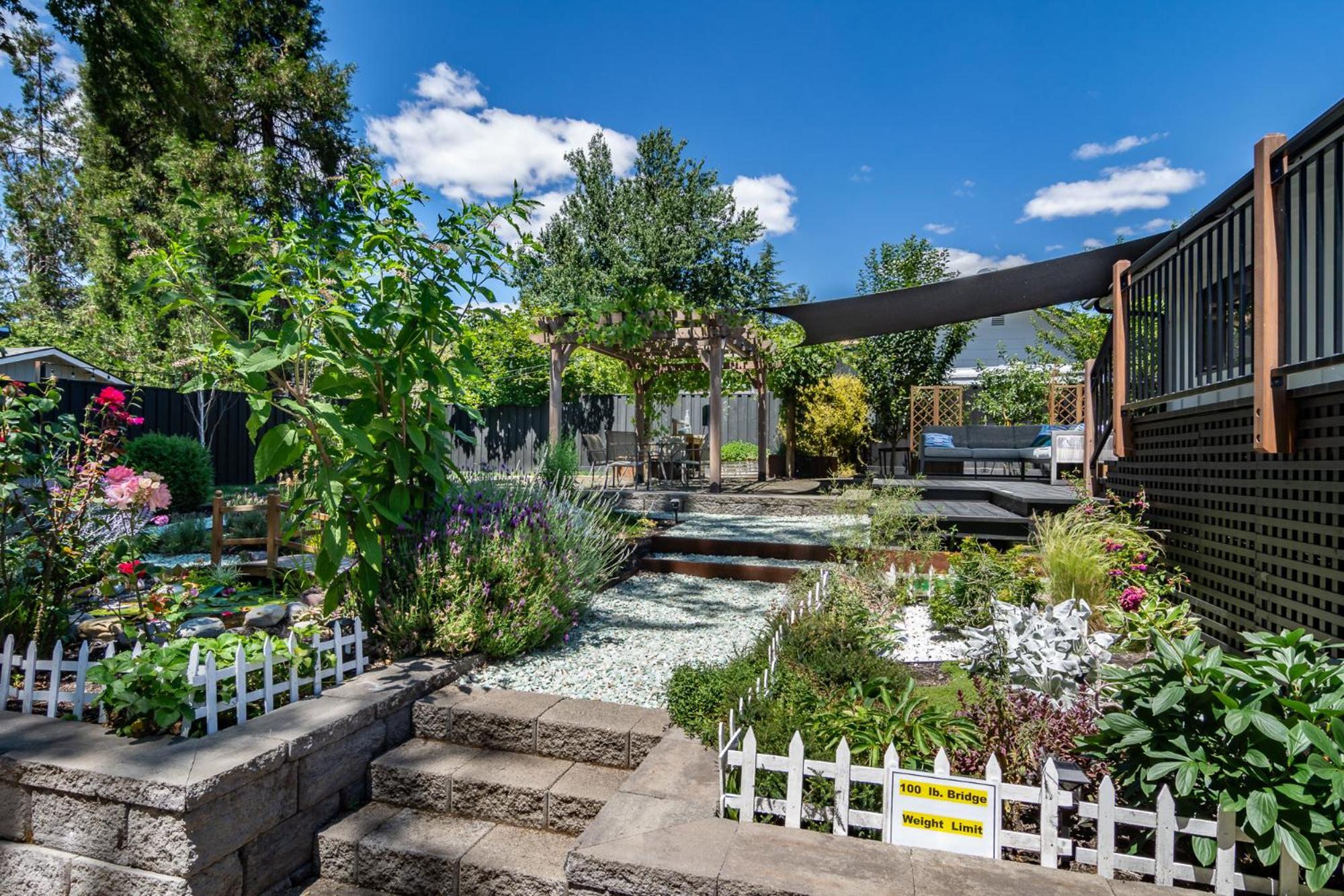 Chic Rv Retreat, Stunning Yard In Roseburg Hotel Luaran gambar